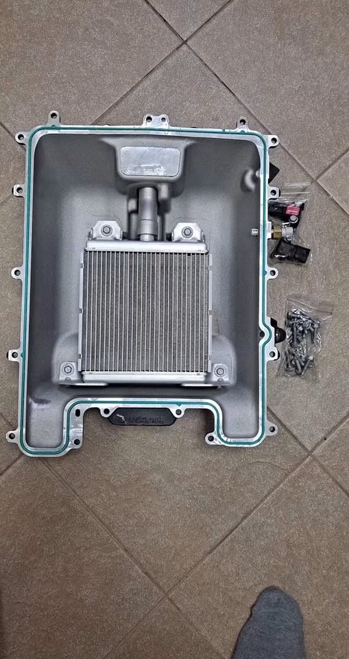 gm lsa zl1 supercharger lid complete with brick gm lsa zl1 supercharger lid complete with brick