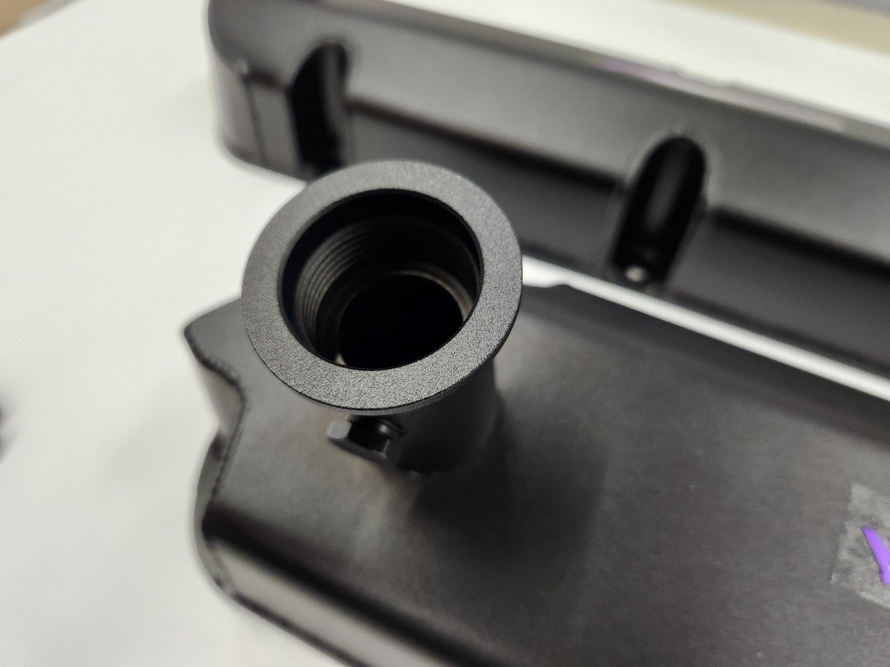 af 6582 d3 fabricated "short" valve covers for 86 93 mustang sc/turbo with ventilation for catch can (satin annodized black) af 6582 d3 fabricated "short" valve covers for 86 93 mustang sc/turbo with ventilation for catch can (satin annodized black)