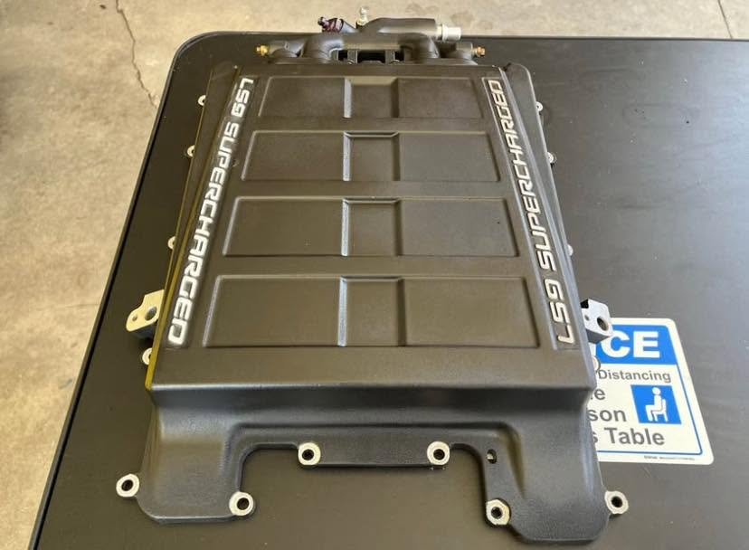 c6 zr1 ls9 supercharger lid c6 zr1 ls9 supercharger lid