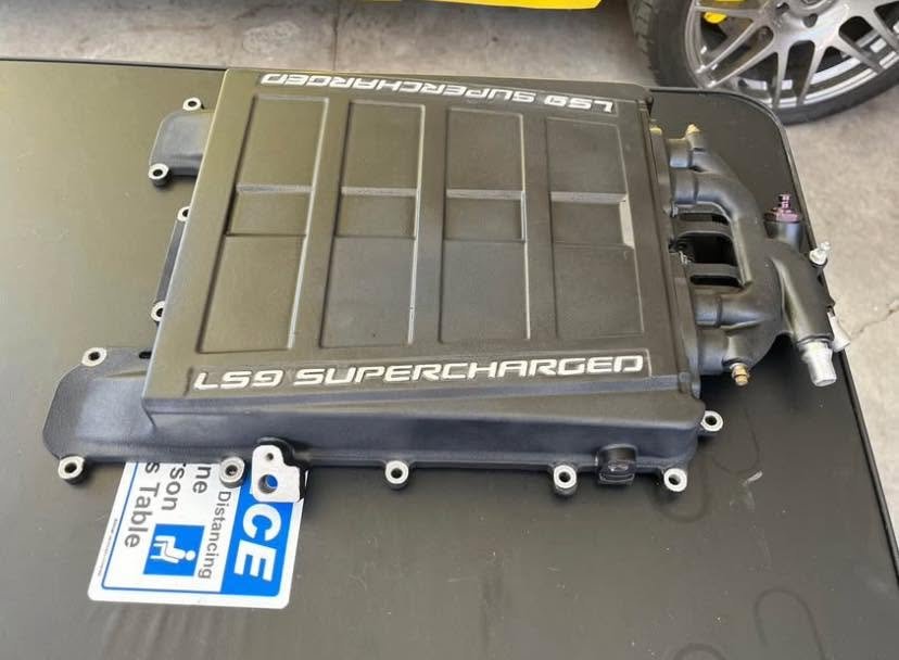 c6 zr1 ls9 supercharger lid c6 zr1 ls9 supercharger lid