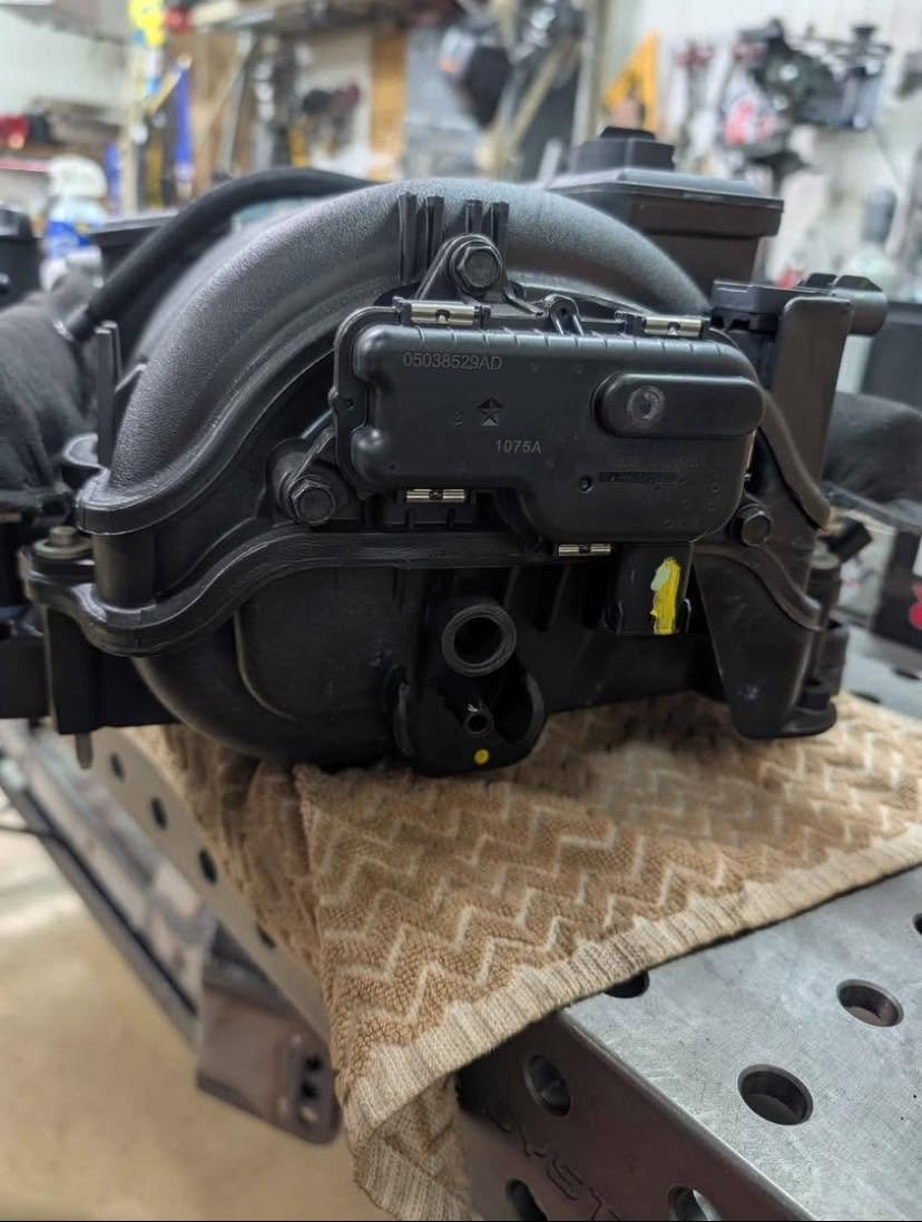 392 scat pack intake manifold (new) 392 scat pack intake manifold (new)