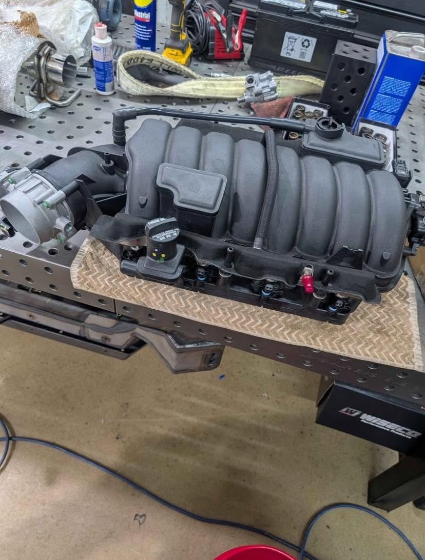 392 scat pack intake manifold (new) 392 scat pack intake manifold (new)