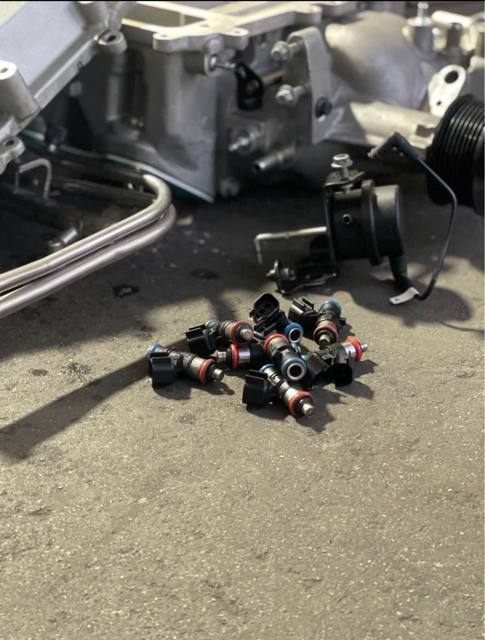 lsa supercharger kit – new blower, cts v lid, injectors, fuel rails & complete accessory setup lsa supercharger kit – new blower, cts v lid, injectors, fuel rails & complete accessory setup